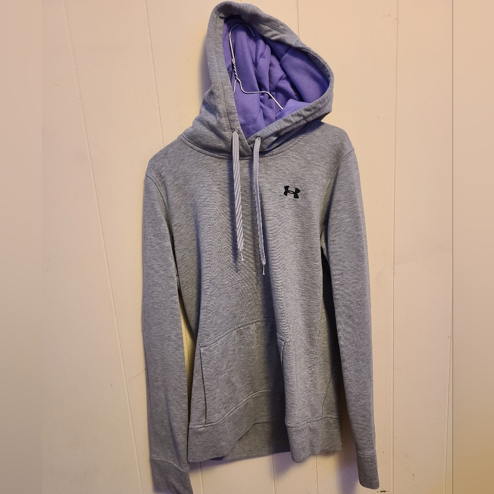 under armour sweatshirt size M